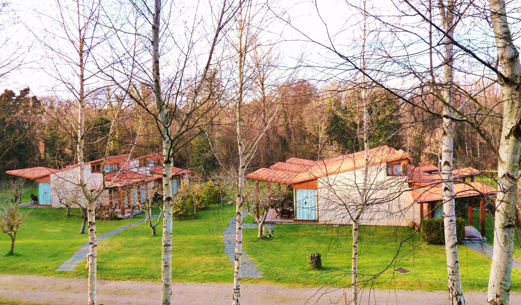 Bungalow Camping Los Manzanos Santa Cruz de Oleiros Exterior photo